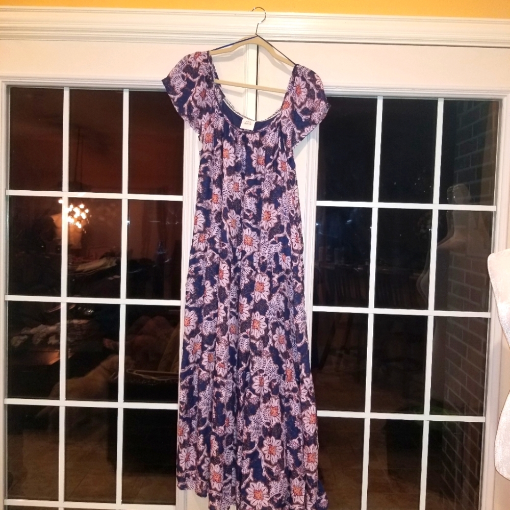 NWT Knox Rose Maxi Dress